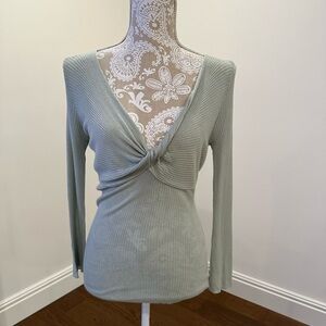 NWT Arden B. Light green fitted sweater